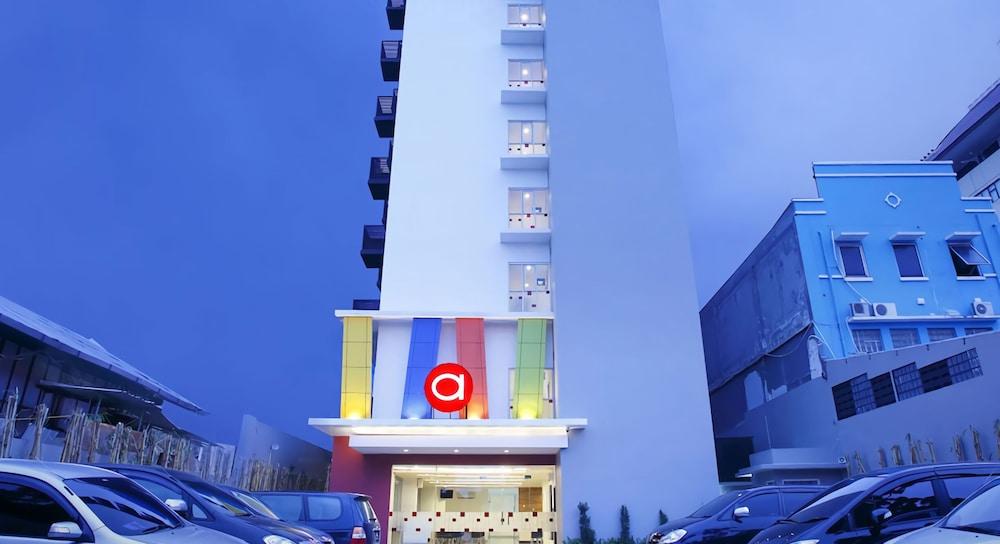 Amaris Hotel Pancoran Jakarta Exterior photo