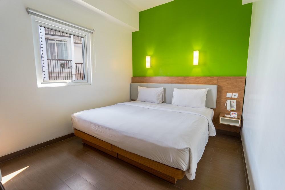 Amaris Hotel Pancoran Jakarta Exterior photo