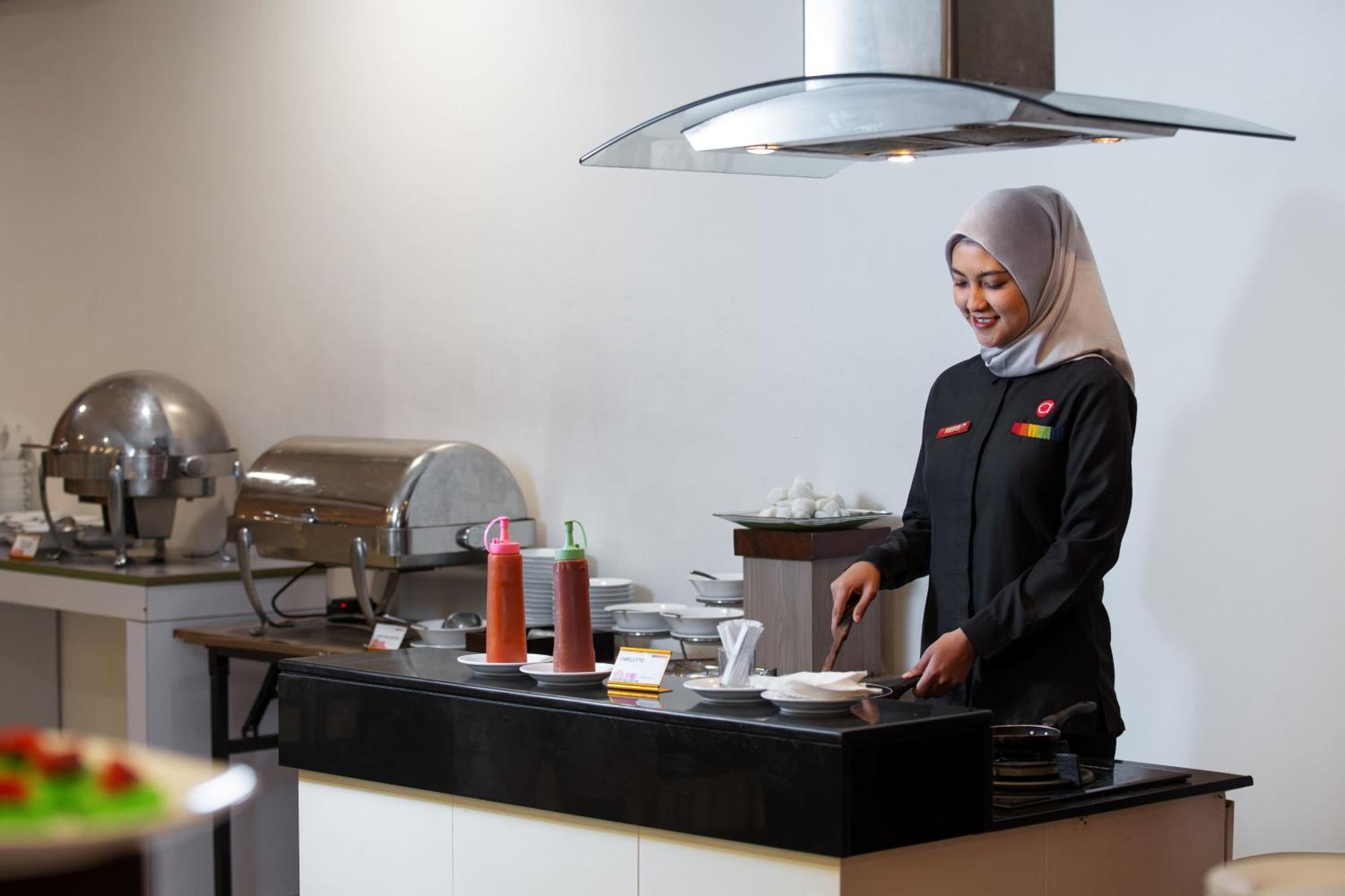 Amaris Hotel Pancoran Jakarta Exterior photo