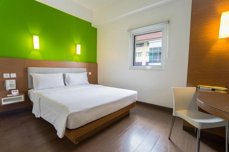Amaris Hotel Pancoran Jakarta Exterior photo